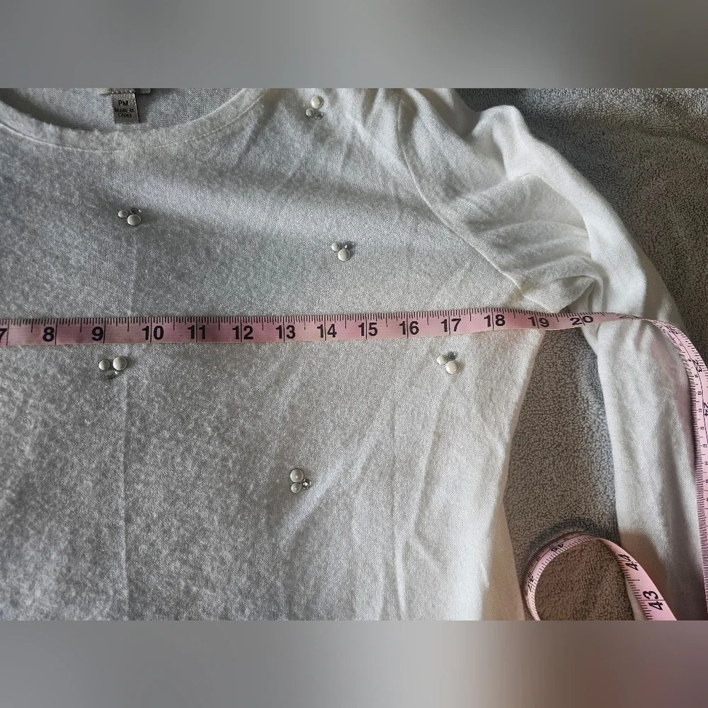 Como Vintage Pearl Embellished Ivory Sweater Petite Medium Soft Knit PM
